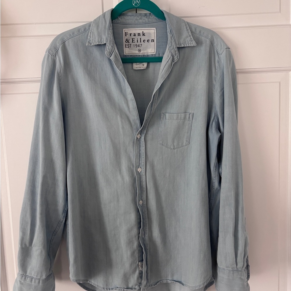 Frank & Eileen Eileen Light Blue Chambray Button-Front Shirt - Women's Top
